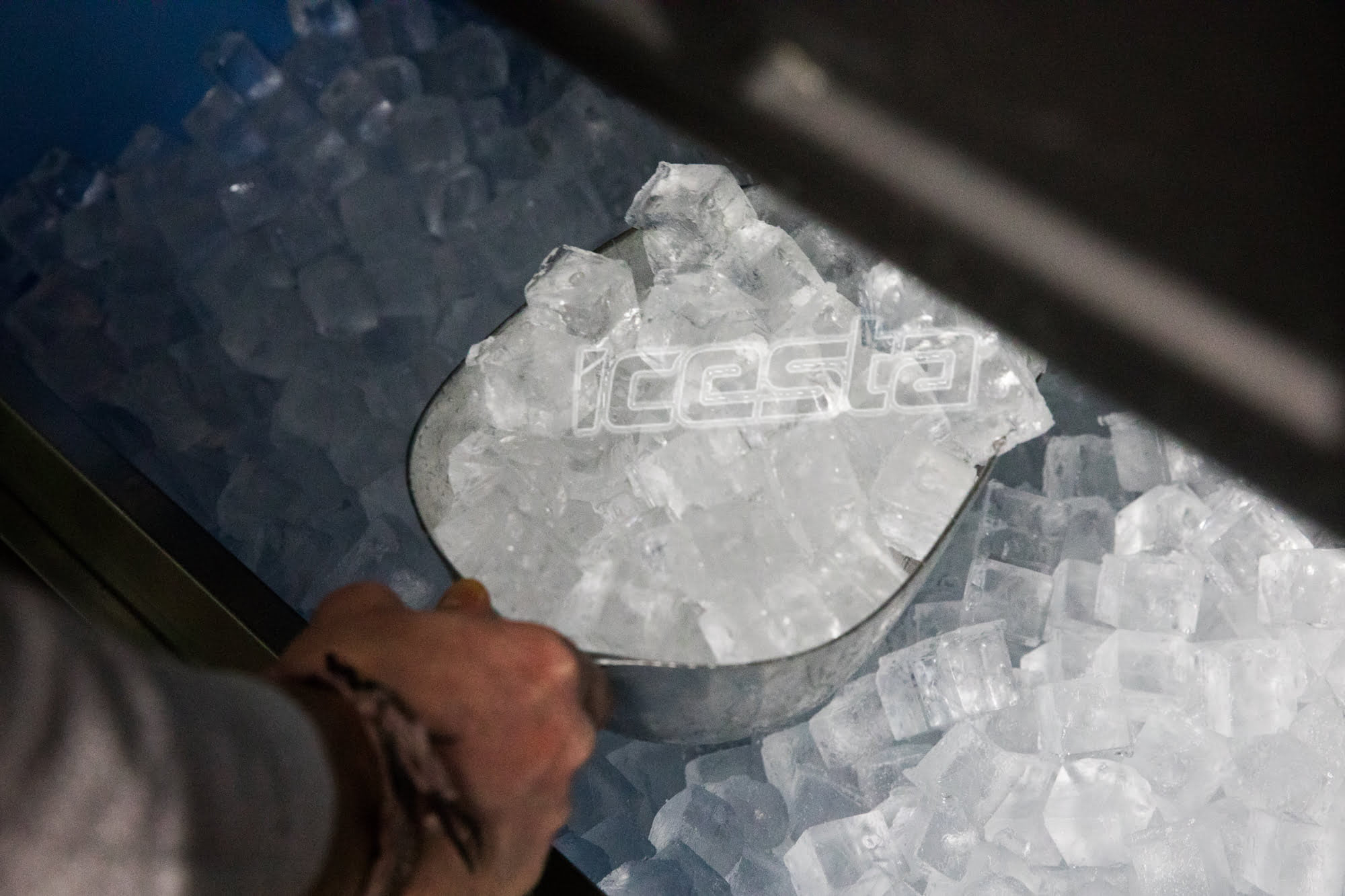 Estudio de caso: Planta de hielo en cubos de 40 toneladas de Guangzhou con sistema integrado de embalaje y entrega automáticos