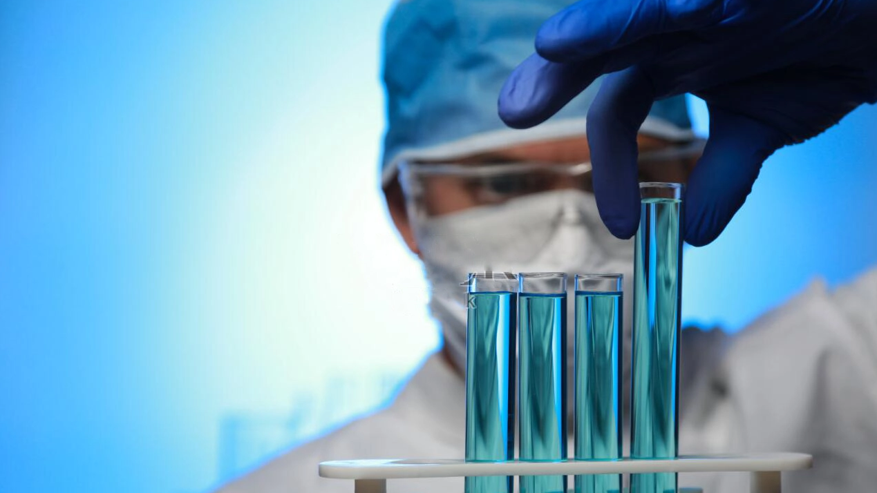 El sistema de hielo en escamas totalmente automático de 50 toneladas de ICESTA potencia una gran planta química en Shanghai y establece nuevos estándares para el enfriamiento de procesos