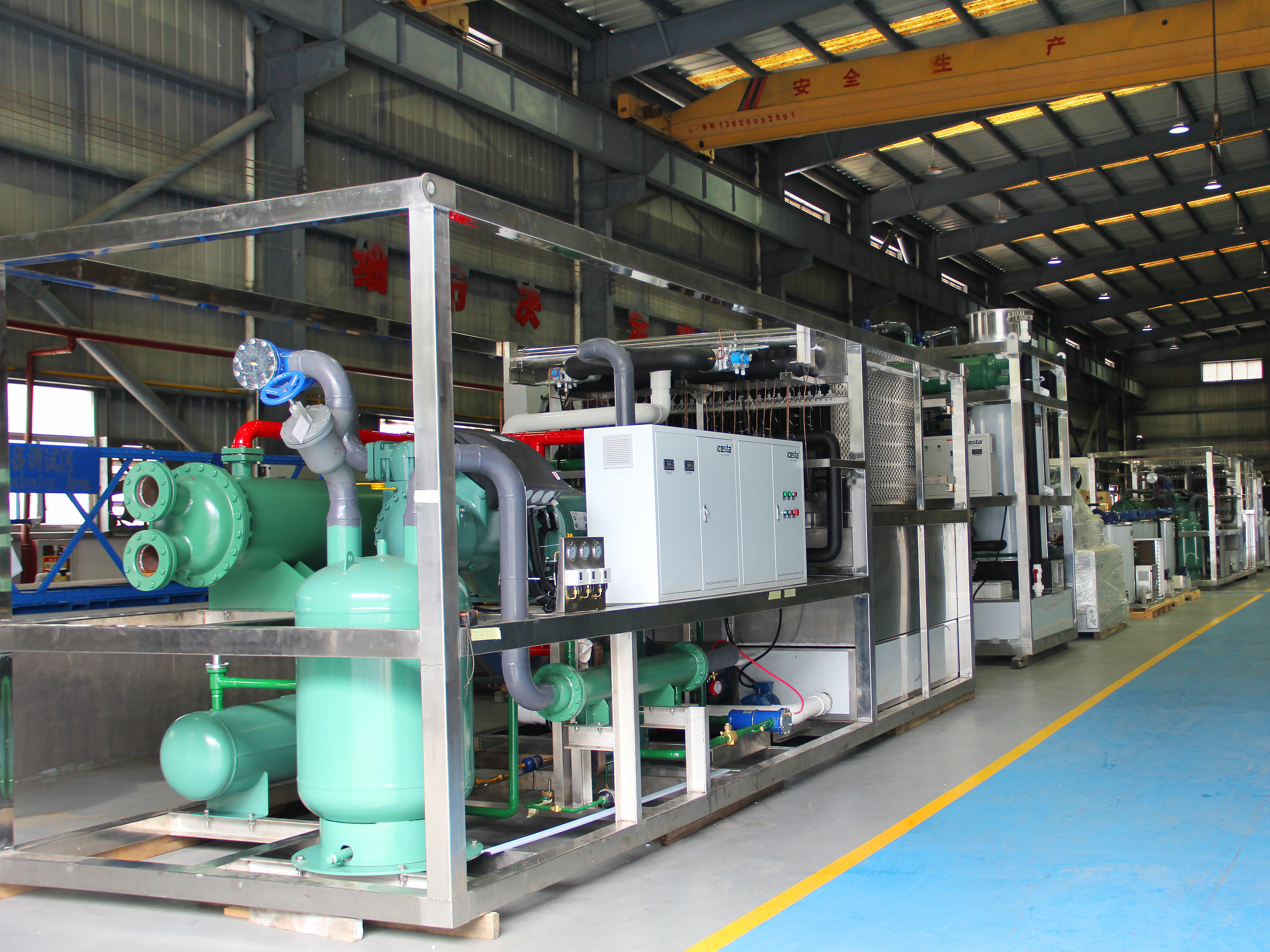 Máquina de tubos de hielo Icesta con refrigeración por aire automática de 3 toneladas, alta productividad, larga vida útil para bebidas